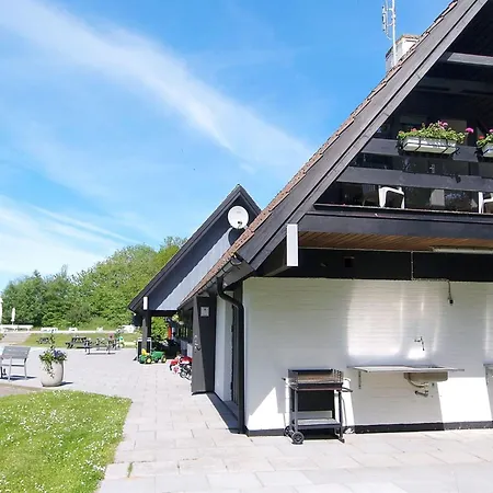 Semesterbostad Tom - 125m From The Sea By Interhome
